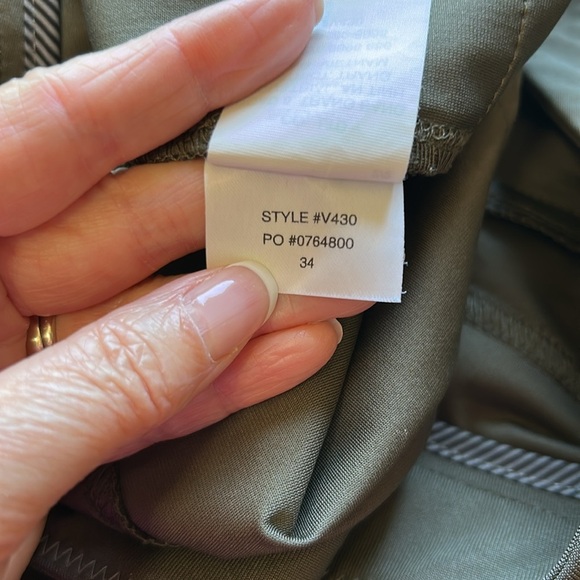 VUORI Meta Pant Athletic Slim Fit 32 inch Olive Green Stretch Sz 34 x 32 - Picture 13 of 15